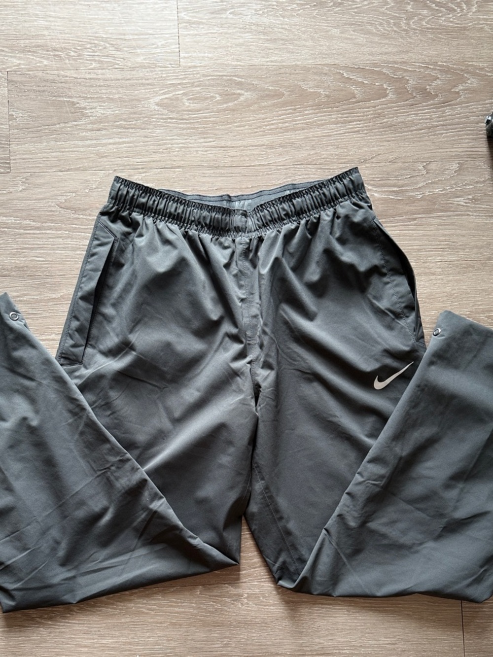 Nike Men's Charcoal Snap-Cuff Water Resistant Pants